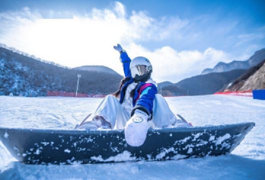 七彩太行云上滑雪场一日游【晋城出发，纯玩无购物】【激情滑雪-七彩云上滑雪场】