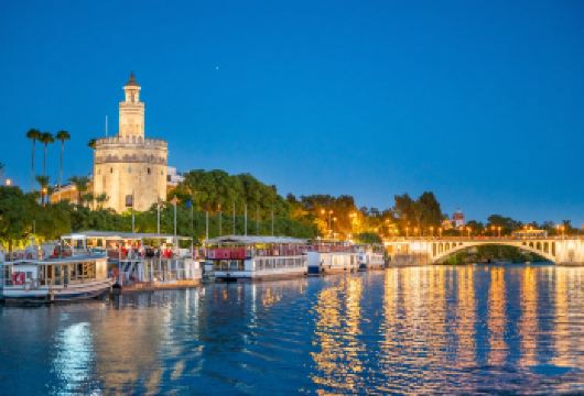 西班牙塞维利亚瓜达尔基维尔河 可选1.5-2.5小时游船之旅【乘坐游船探索和欣赏塞维利亚，赏景加美食感受轻松惬意】