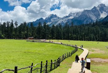 丽江玉龙雪山【云杉坪+印象丽江+蓝月谷】一日游+6-8人小团【[精选路线]6-8人精品小团、车型舒适温馨、让您的行程无憾，行程轻松愉快】