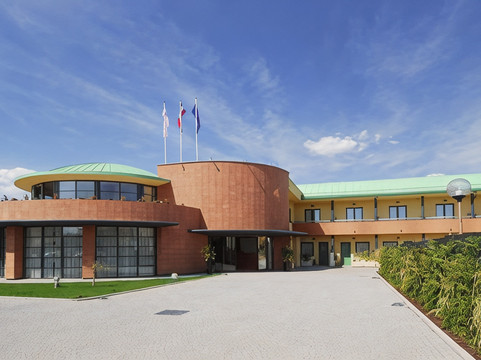 Oleggio Castello酒店住宿-月亮机场酒店