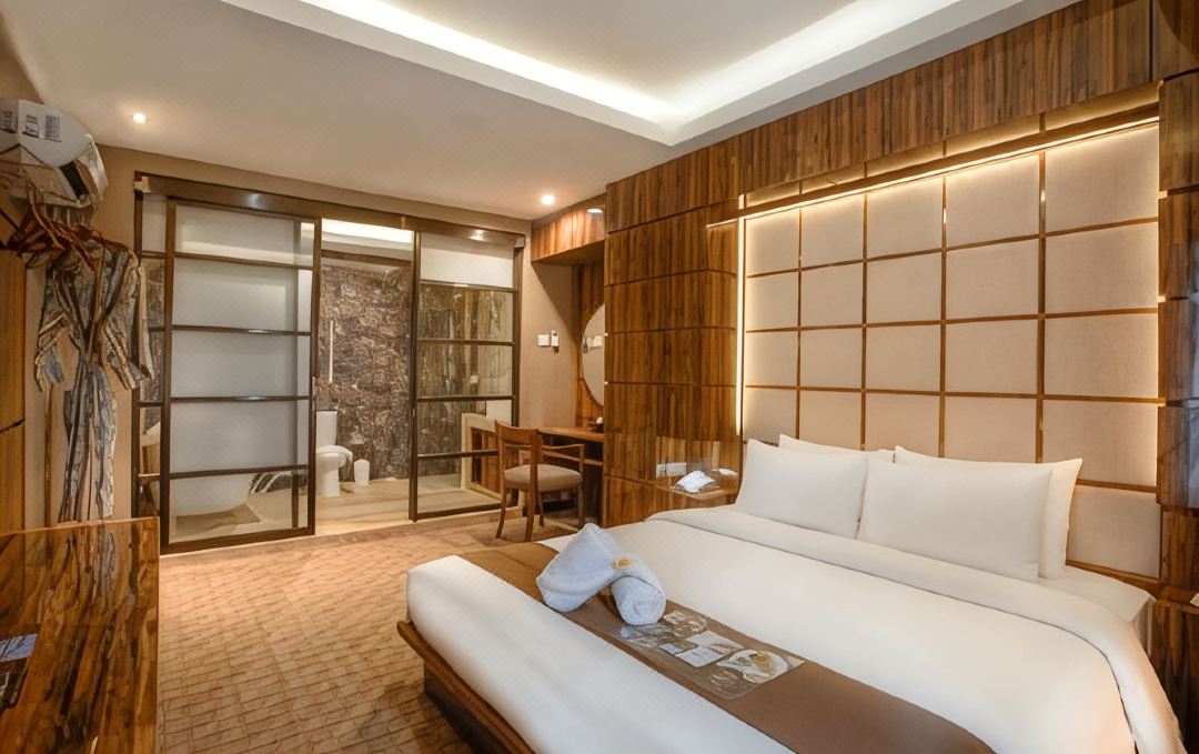 Royal Regantris Cendana