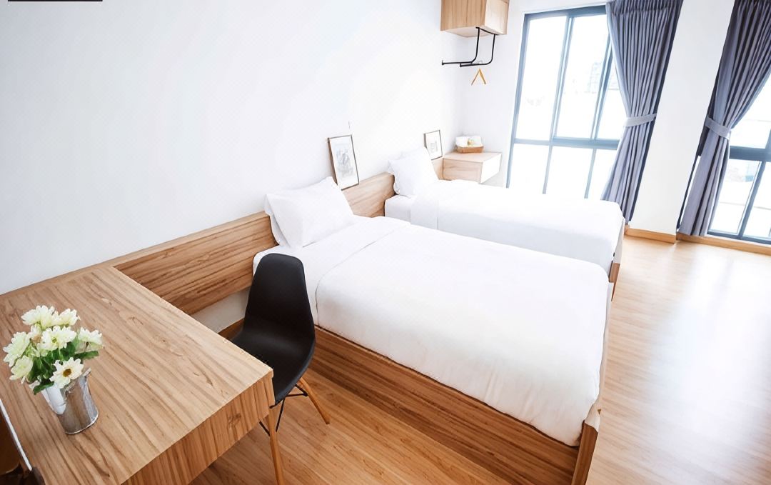 The LogBook Room and Cafe'