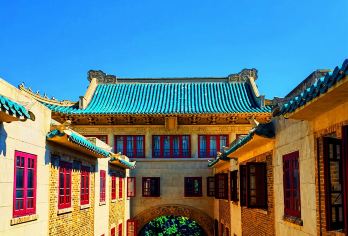 【武汉大学讲解】15人团+文创+保险 车辆接驳入园直达核心区【[车辆接驳]车辆接驳 直达核心区域 避免拥挤 少排队 少走路，高效出行不折腾！】