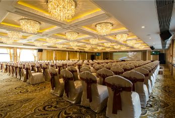 交运两坝一峡游船半日游【船去车回】葛洲坝船闸.水涨船高 【[惊世体验]体验葛洲坝船闸，来宜昌要过一遍船闸，水涨船高/水降船低。】