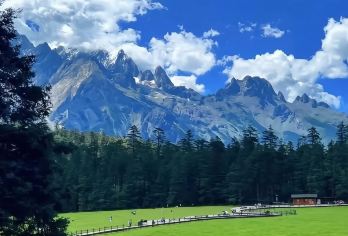 云南丽江玉龙雪山经典1日游小团/人定制&行程可调@【可选登玉龙雪山，感受4980米的心跳】