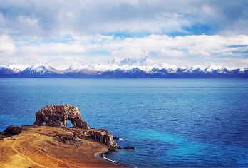 圣象天门（纳木错北岸核心景区）一日游【圣象天门：大自然鬼斧神工之杰作，能看到一头天然形成的巨象在圣湖纳木措饮水】