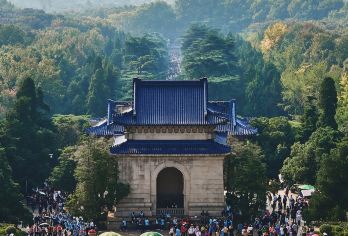 南京中山陵景区半日活动【人工讲解80分钟】【深度游先行者，售前售后优质服务，让您出行无忧】