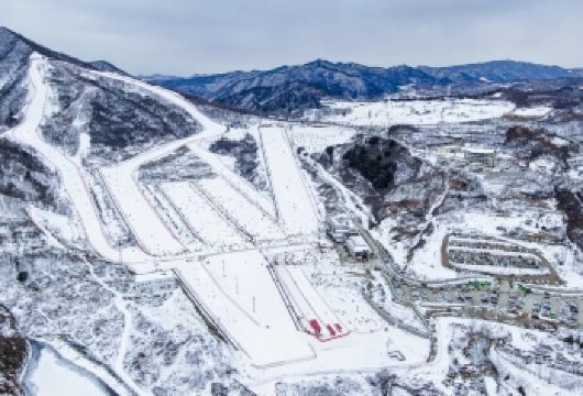 照金国际滑雪场一日游/直通车/当日往返/单程去照金【西安出发一小时直达家门口的品质滑雪场】