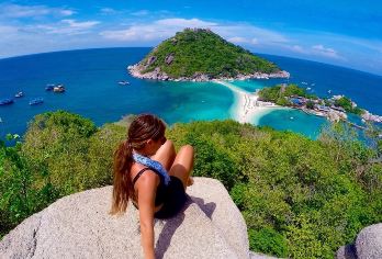 涛岛+南园岛【浮潜圣地|中英导游|双岛联玩|上门接送|午餐】【苏梅岛经典景点，景色宜人，果冻海，热带鱼，水下珊瑚，浮潜天堂点，人字形沙滩 ，拍照出片】