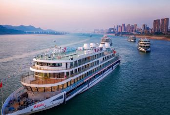 交运两坝一峡游船+三峡大坝旅游区一日游【过船闸游大坝赠午餐】【亲历葛洲坝船闸 “水涨船高”，解锁水利工程震撼奇观。】