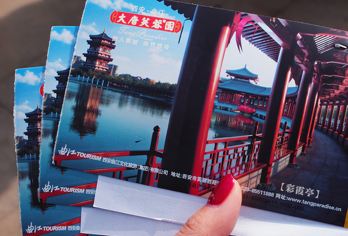 大唐芙蓉园半日游【精致妆造+汉服+专业讲解】【[深度游]高颜值小哥哥风趣讲解，带你一起穿越古今感受盛唐魅力】