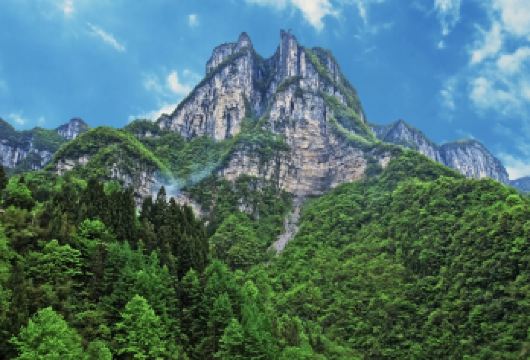 恩施市鹿院坪一日游【纯玩无购物+市区免费接送+自营每日发班】【[每日发团]自营车队，天天发班 ，安全舒适！】