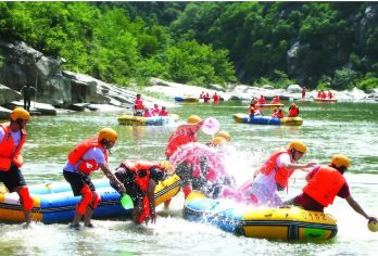 平顶山尧山大峡谷漂流一日游【开封起止】【鲁山县尧山大峡谷漂流既有急流险滩，又有平湖深潭，是漂流的理想河段。】