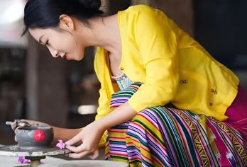 野象谷+曼掌村一日游【VIP私家团l严选司机】【品质保障]独立团套餐，全程只为您服务不论您多少人，司机、用车、游玩等全程都是为您服务，无其他游客拼团】