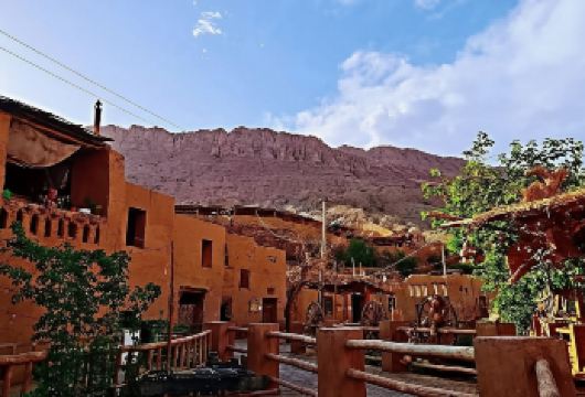 吐峪沟麻扎村+库木塔格沙漠+坎儿井+火焰山万佛宫一日游【精选吐鲁番精华景点，圆梦吐鲁番沙漠之旅】