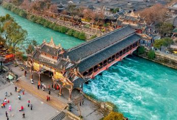 四川成都+都江堰+青城山包车一日游【世界遗产+道教文化+川西美食+古堰风情】