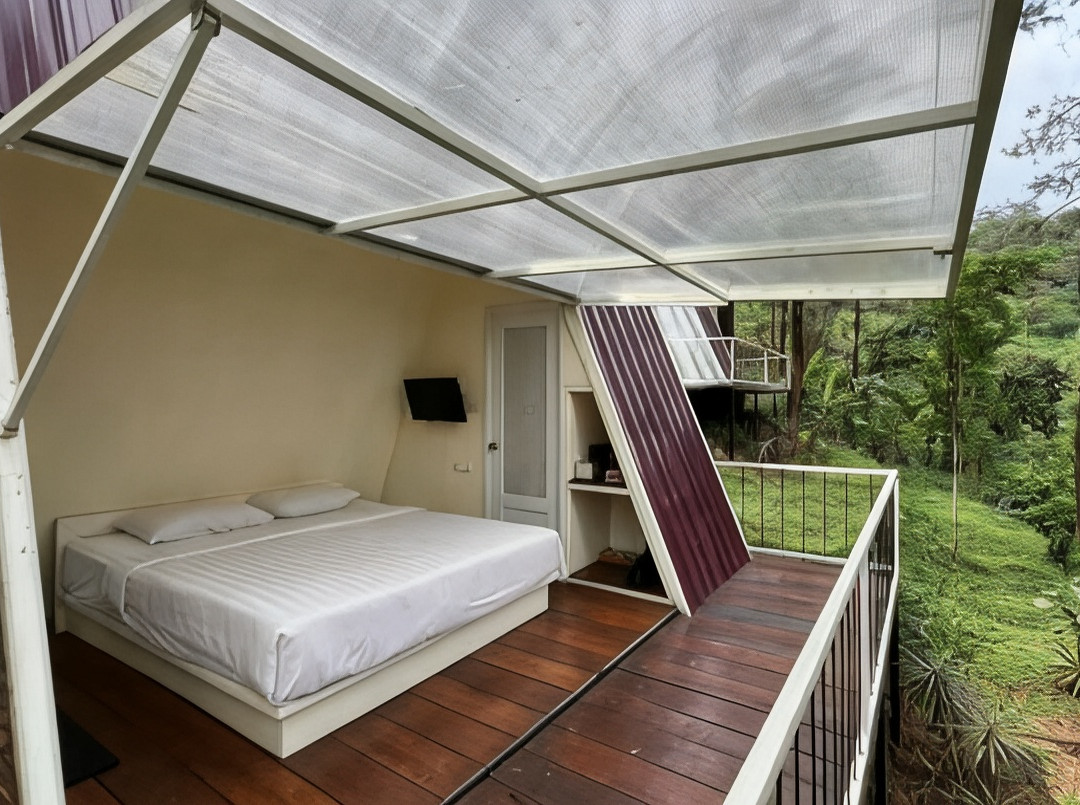 Locca Lodge