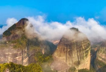 桂林丹霞八角寨一日游【看雪景雾凇+门票+半山滑道+观光车】【桂林登山好去处】
