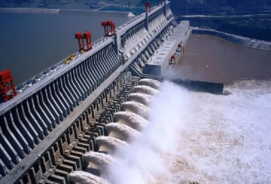 三峡大坝半日游【感受世纪宏伟工程·国之重器·每天两班可选】【[三峡大坝半日游]每天两班，5A景区，世纪工程三峡大坝，高峡出平湖的气魄，感受国之重器。】