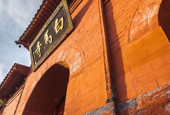 白马寺人工讲解 橄榄游● 资深大咖导游精讲 1小时多场次可选【[橄榄游讲师团]他们博古通今，幽默睿智，善于挖掘文物背后的故事，用有趣的方式还原历史真相！】