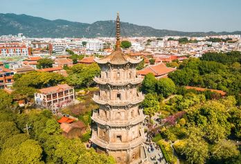 泉州开元寺【猩咖说|2H趣讲|含门票耳机】【[一单一团]独立小包团服务一对一，提供蓝牙讲解耳机，品质有保障】