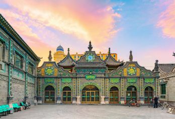 内蒙古:呼和浩特 敕勒川草原 伊斯兰风情街 旅游陪同/导游Q【探索藏传文化建筑 草原民族风土人情】