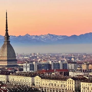 米兰-都灵包车一日畅游：阿尔卑斯山怀里，偶遇浪漫的黄昏