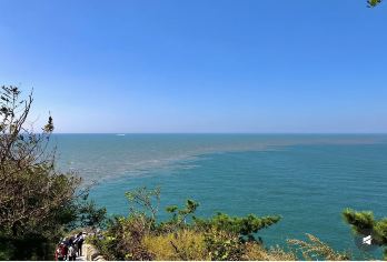 大连黄渤海分界线+白玉山+潜艇博物馆一日活动私家团·家庭游包车【全程师傅风趣讲解服务，一个旅顺口，半部近代史，有趣有料有故事，用自己的方式讲解】