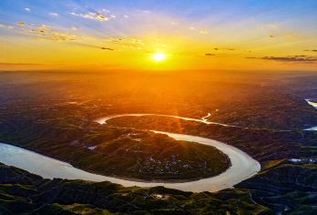 陕西黄河壶口瀑布+延川乾坤湾包车一日游【游玩时间重充足】【纯玩无购物】