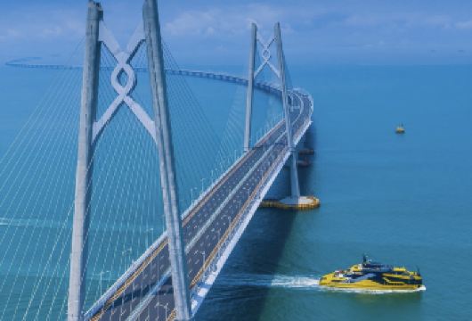 乘坐豪华游船观港珠澳大桥+珠海景点一日游|私家小团上门接送【私家旅行：一单一团，不拼客，专属旅行；品质服务：5座/7座车上门接送，专职司机护航】