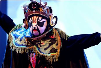 三星堆+蜀风雅韵川剧一日游含门票2-8人团独立出行三环接送【[探秘巴蜀文化]了解古蜀文明三星堆文化，打卡三星堆博物馆观看川剧表演，行程中无强制消费行程透明！】