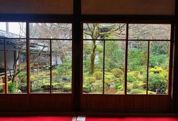 日本京都-琉璃光院-三千院-贵船神社-红叶满天 京都巡礼。【专业行程定制，精选热门景点，高效游玩不走回头路，贴心服务保障，轻松】