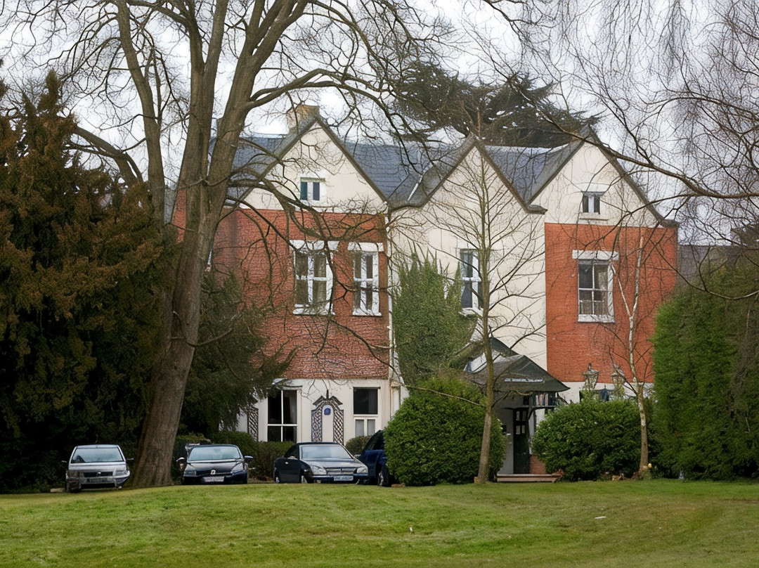 Warlingham酒店住宿-Coulsdon Manor & Golf Club