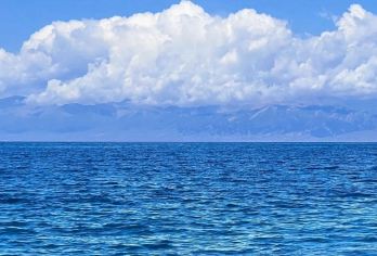 新疆伊犁赛里木湖一日游【小团市区内接送/含门区车进赛湖】【当地发车社，品质保障！可选小团景点直达，深度游玩，慢节奏享受尽享畅玩。】