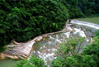 凤凰古城+朱砂古镇+天下苗城·苗王城一日游【精致小包随心游】【精致小包团，走的就是小众路线】