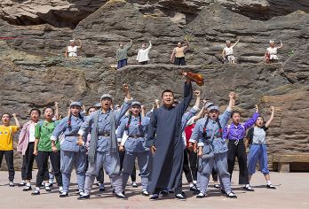 陕西黄河壶口瀑布+黄帝陵一日游【三环内接早/特色午餐】【[行程纯玩]精选线路纯玩无购物，无自费， 感受陕北风土人情；】