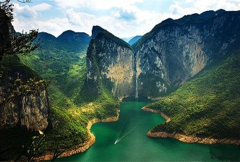 蝶舞清江·清江大峡谷-蝴蝶岩一日游【纯玩无购物含景交船船票】【恩施经典景区网红景点，4人成团 ，天天发班 ！】