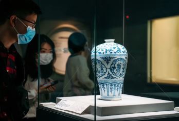 湖北省博物馆一日游【省博可约/导游精讲15人小团/无线耳麦】【[省博持续有票]包含门票代预约服务+每天两大场次可选，让您沉浸讲解其中】