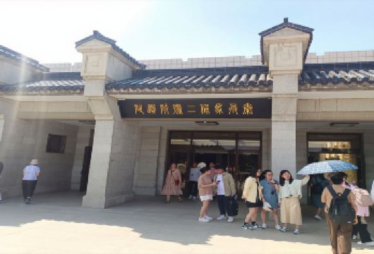 【6人尊享小团】西安兵马俑+丽山园+西安千古情一日游【[趣味讲解]为您深度讲解兵马俑景区，深挖文物背后的故事，6人甄选小团，解锁各种玩法！】