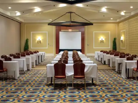 萨默塞特希尔顿逸林酒店会议中心doubletreebyhiltonsomersethoteland