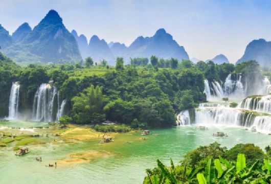 广西南宁德天跨国瀑布景区一日游【纯玩包车+上门接送】【[纯玩包车]独立成团，行程独立自由，时间随心，睡到自然醒！家庭出游、亲子游、一对一服务。】
