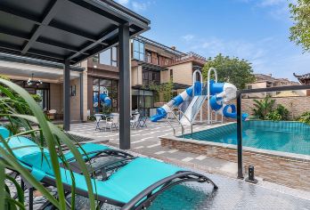 清远熹乐谷米科7房12床真温泉滑梯泳池别墅+KTV+波波池【别墅内带真温泉泡池入户+滑梯泳池+KTV+烧烤+麻将，配套齐全。】