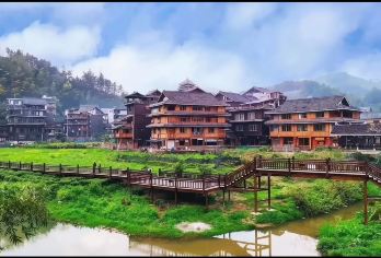 柳州+程阳八寨+丹洲景区+仙人山景区/多国语言导游@【程阳八寨由程阳八个自然村寨组成，周围青山绿树环绕，景色优美。】