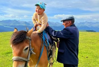 河谷/空中任选+新疆伊犁那拉提旅游风景区一日游+纯玩定点接送【[纯玩承诺]我们不进任何购物店，行程透明，无任何隐形消费，性价比更高更好的游玩体验。】