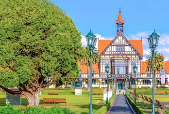 新西兰奥克兰霍比特村+罗托鲁阿湖一日游指环王 魔戒 拍摄地【华人司导 | 专人专车服务 | 专车定制｜打卡魔法世界】