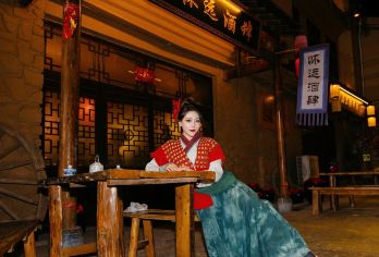 宁夏银川镇北堡西部影城+贺兰山岩画+漫葡·演艺小镇纯玩一日游【全程纯玩无购物／优选网红线路／景区畅玩／费用透明／当地专业司机兼向导服务／上门接送无忧出行】