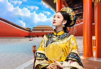 故宫博物院一日游【含门票可选珍宝/钟表&3h讲解可升级小团】【[品质保证●经验丰富]京腔京调讲解，聆听故宫故事，精选5年以上从业导游，全程佩戴无线耳麦】