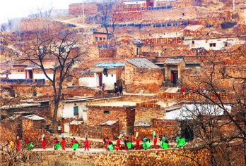 西安出发去铜川陈炉古镇+棉花库一日游【东方古瓷镇-陈炉古镇，千年炉火永不息，郁郁千家烟火迷。】