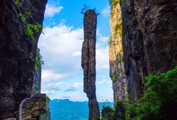 恩施大峡谷【2至8人独立团/纯玩+独立包车+上门接送】【[VIP精品小团]免费接送，一团一车，一人一正座，避开接人高峰，出发时间自由！】