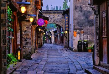 苏州往返：乌镇+西塘古镇 |一单一团 |中英多语种定制包车#【[品质纯玩]拒绝走马观花式游览，资深司导一站到底式管家，行程景点可定制可调】